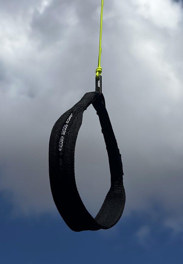 50029 :: FREE FLYING BRAKE HANDLE BLACK VARIABLE WIDTH WEBBING INCLUDING 1238F MAGNET